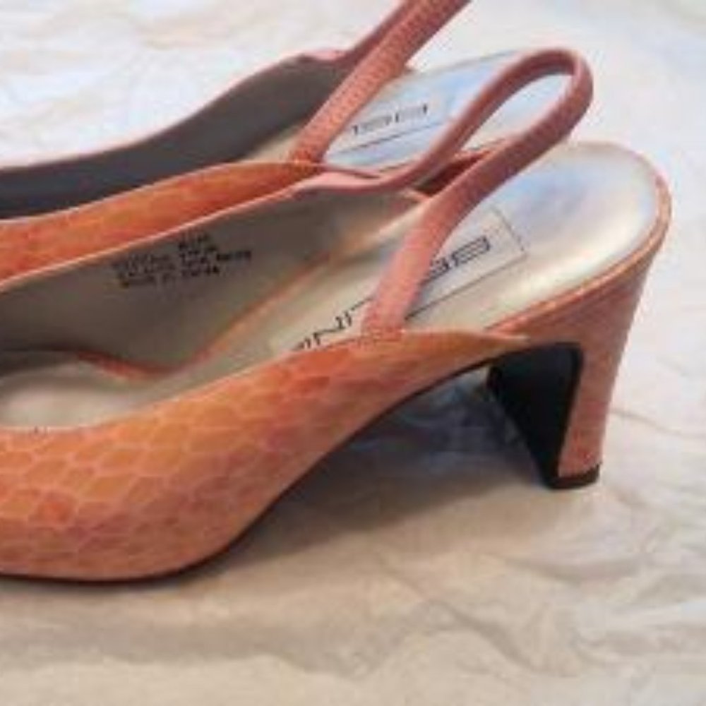 JUST REDUCED!!!! Bellini Pink Sling Backs - Picture 12 of 13